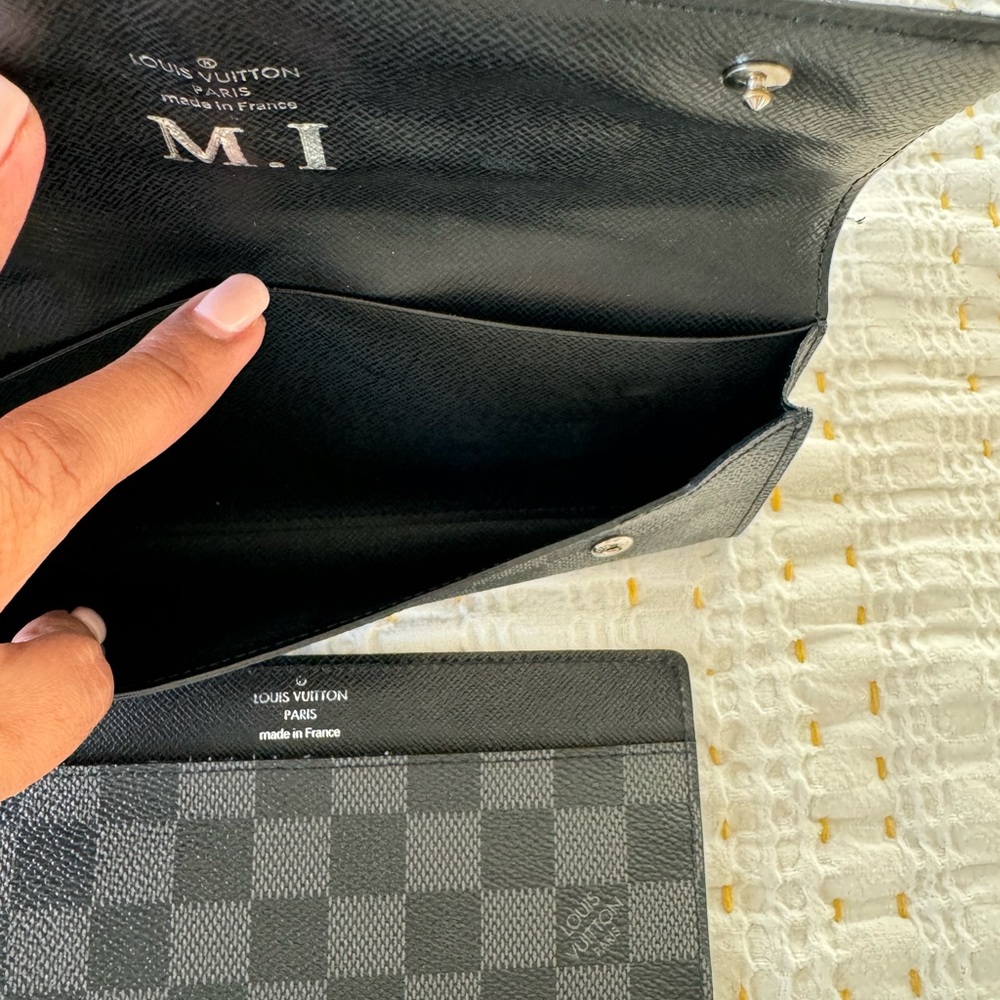 Preloved Louis Vuitton long wallet with initials MI. authentic